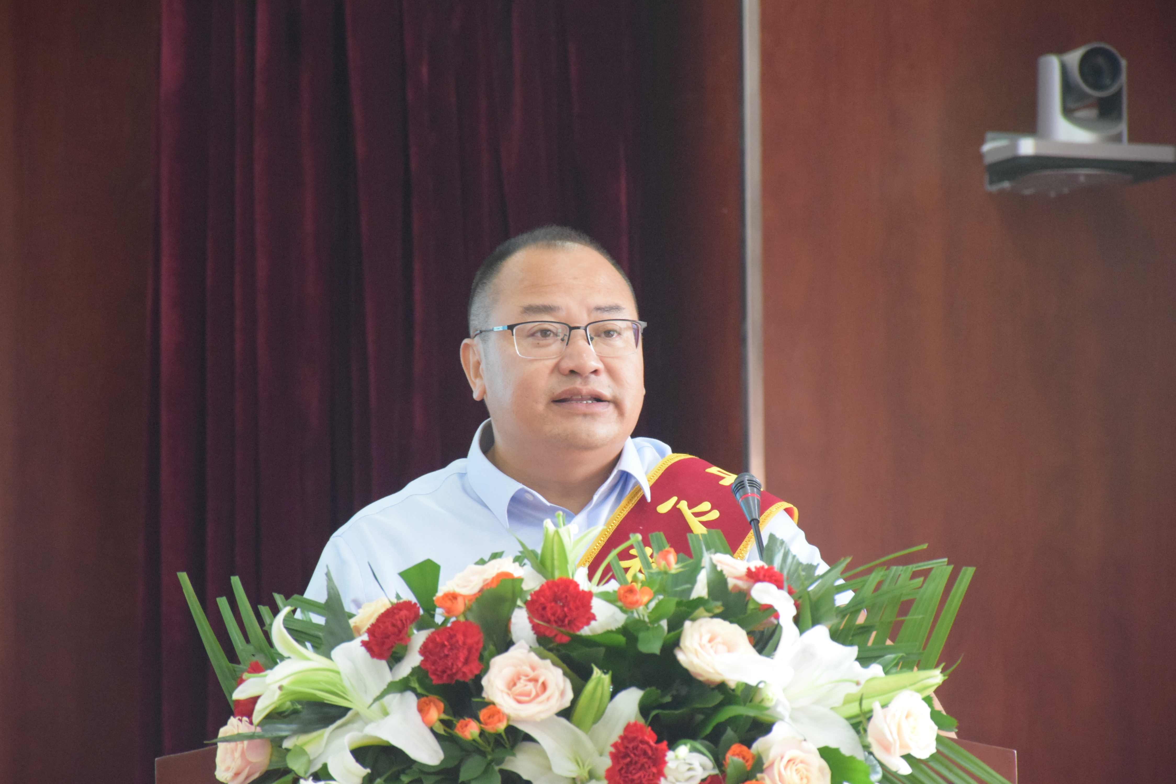 单桂荣代表优秀教师发言