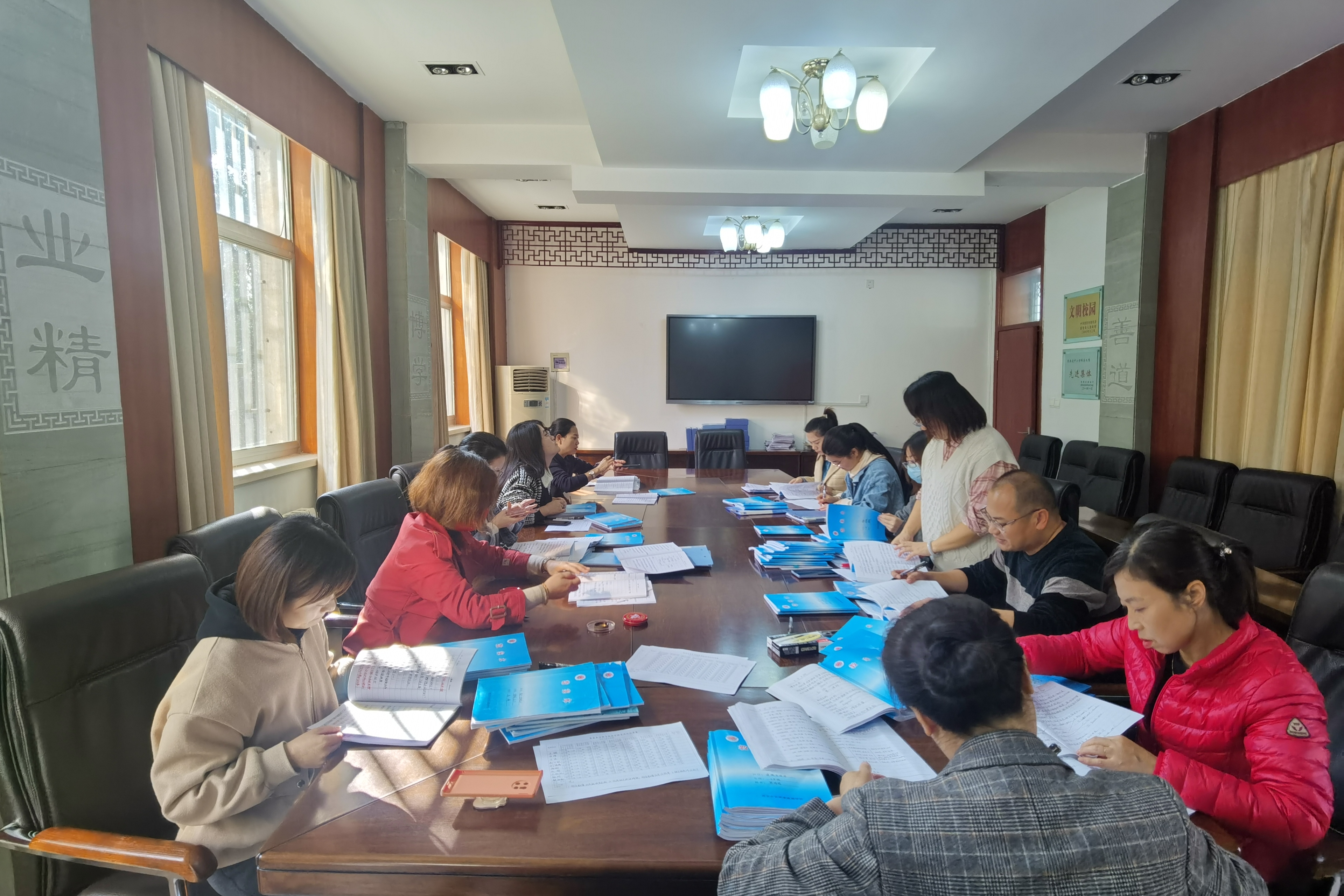 图为检查现场