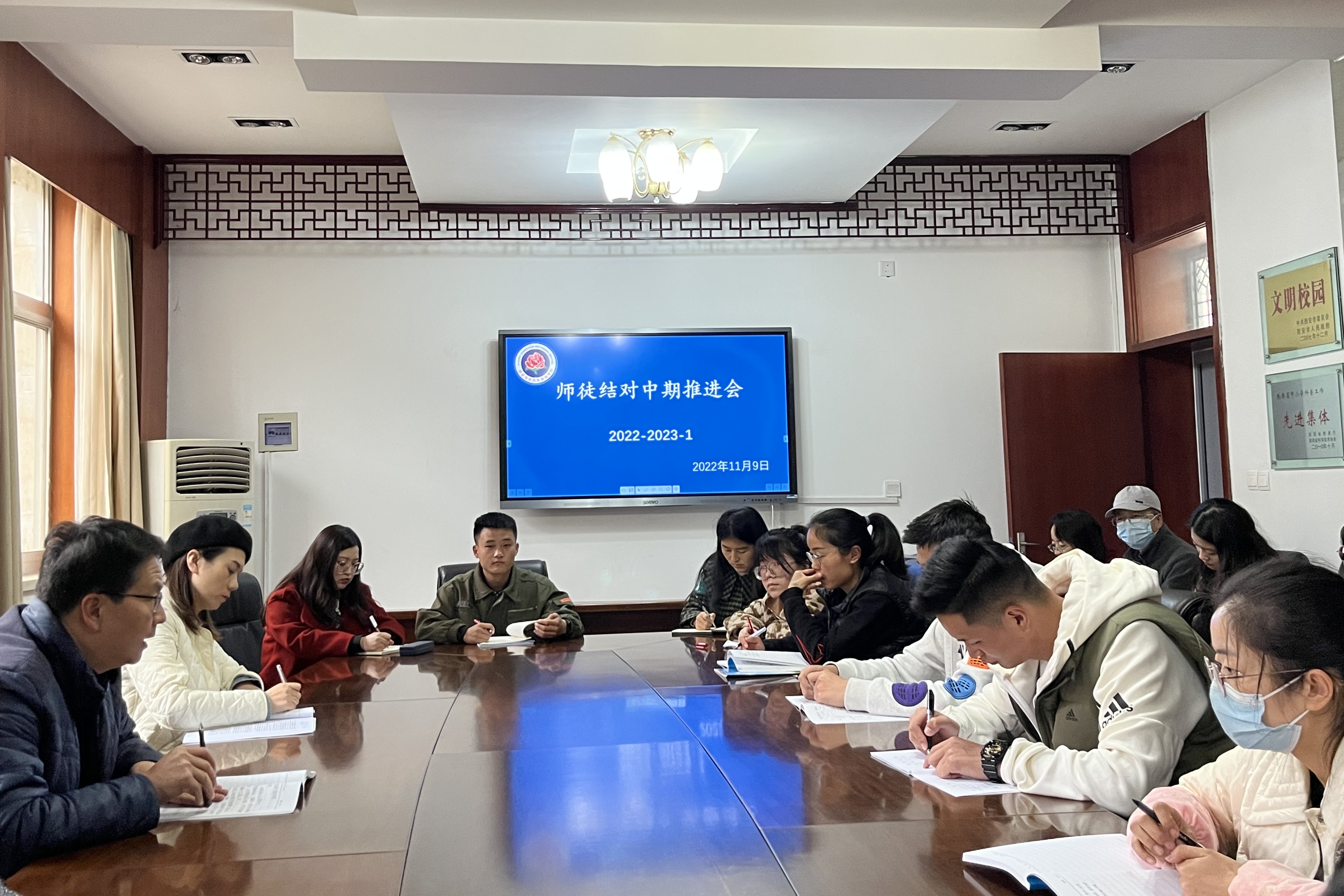 图为会议现场