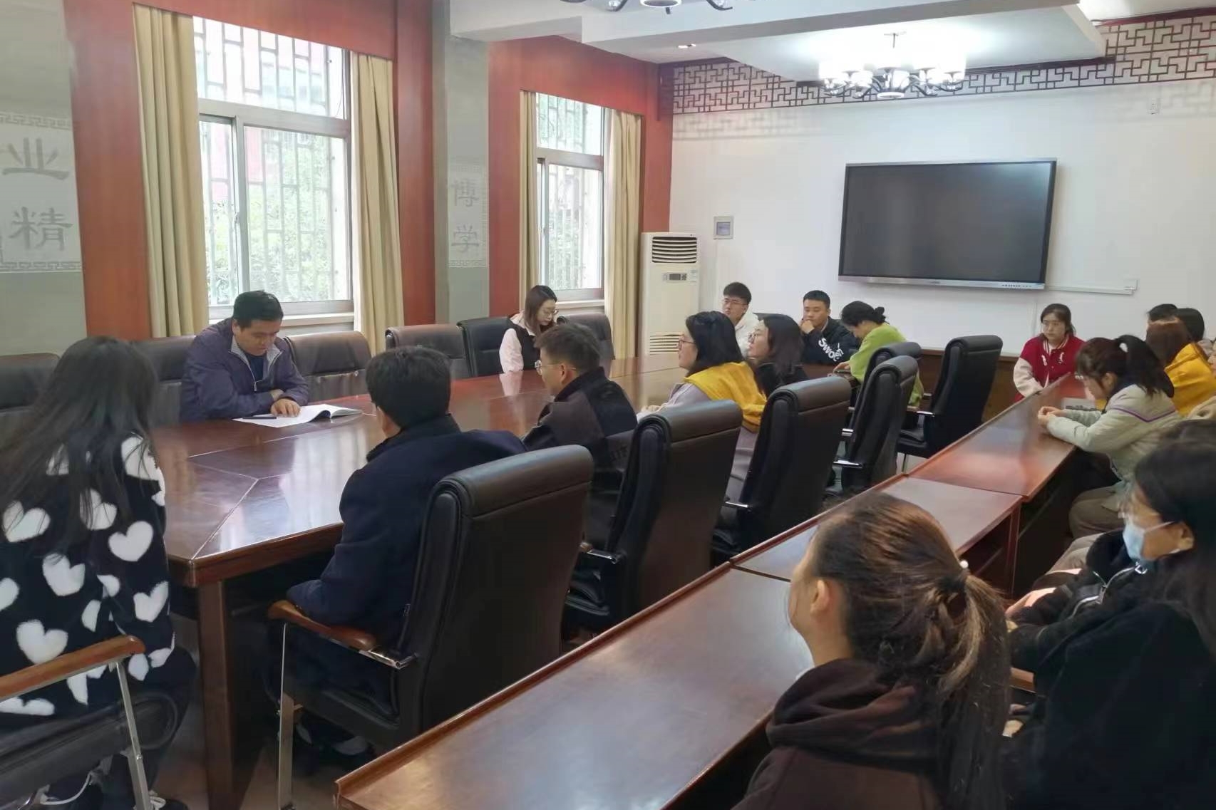 学校召开安全稳定专题会议