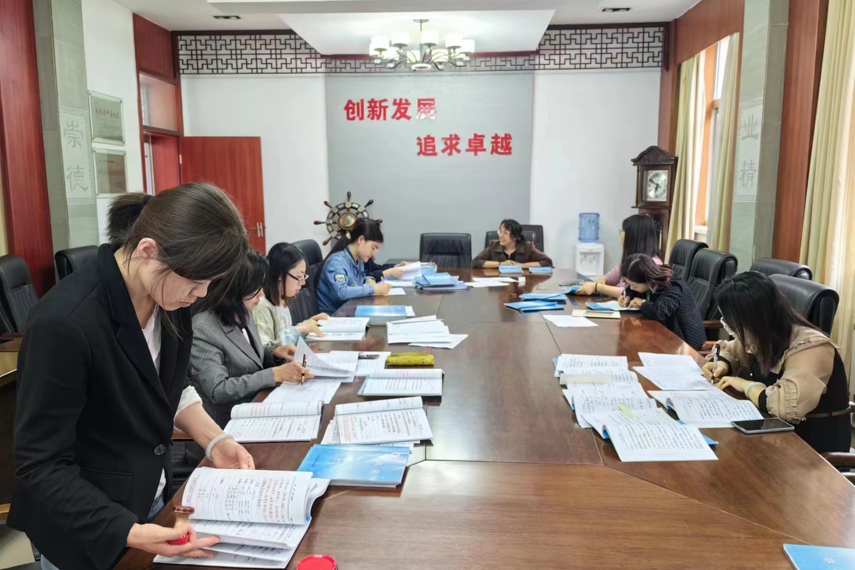 图为教案检查现场
