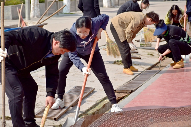 长庆未央湖学校党支部组织开展学雷锋志愿服务活动