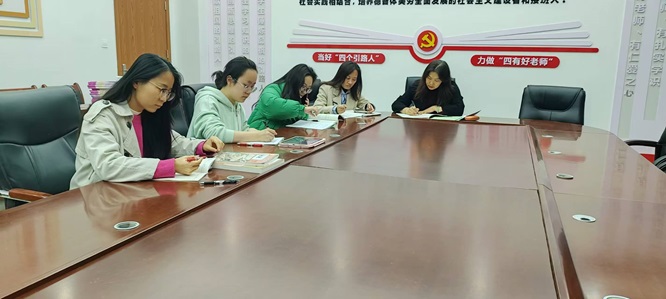 春意共研思 深耕语文田 ——长庆八中初中语文“生动课堂”研讨纪实