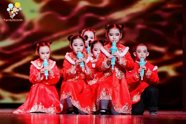 长庆泾渭小学葫芦丝社团再登陕西省少儿春晚舞台